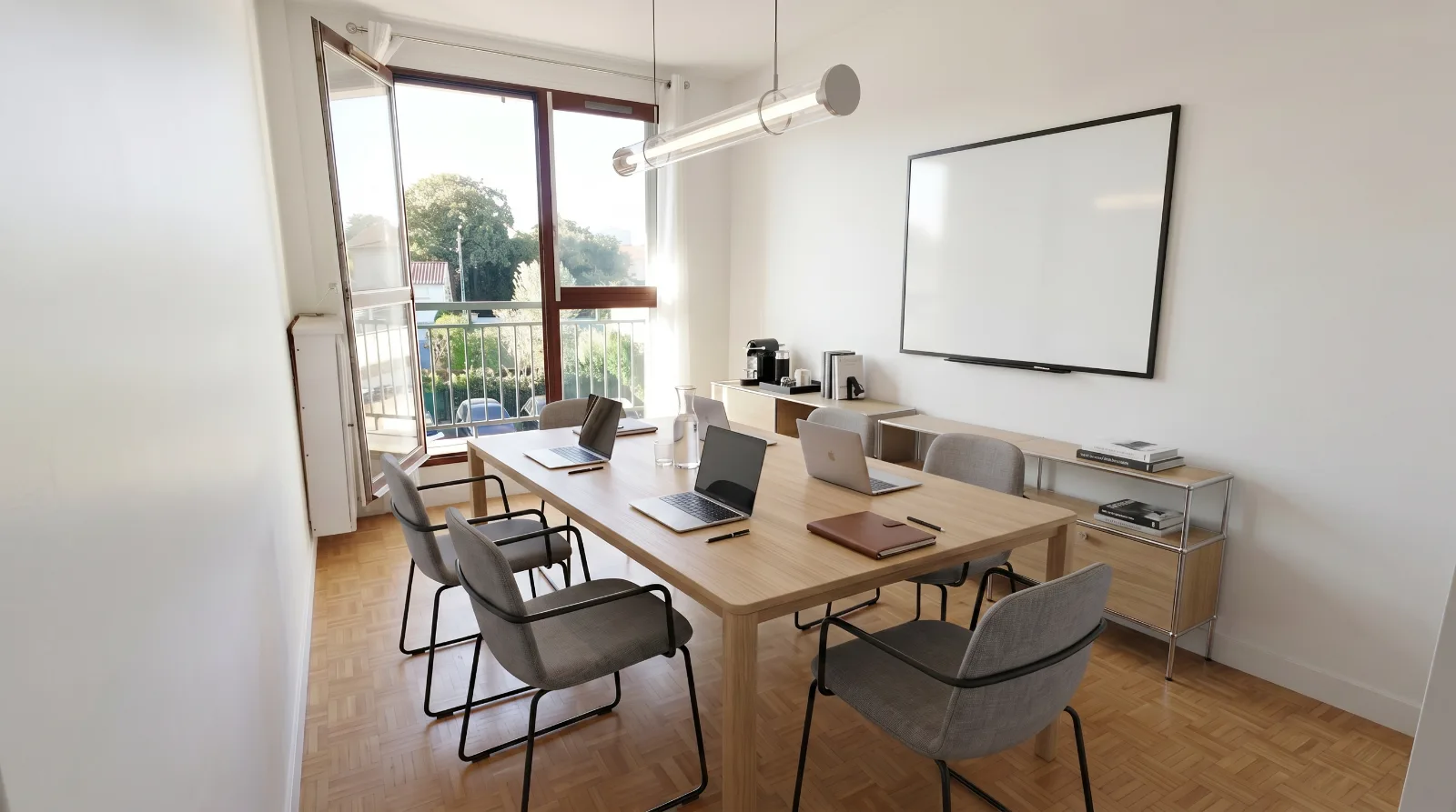 Bureau pluridisciplinaire, — vue 2